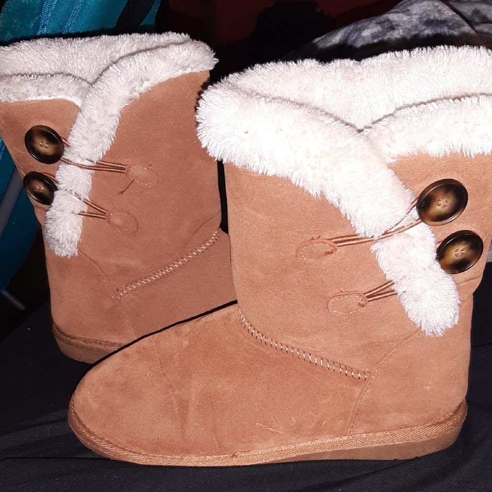 Sugar Tan Winter Boots with Faux Fur